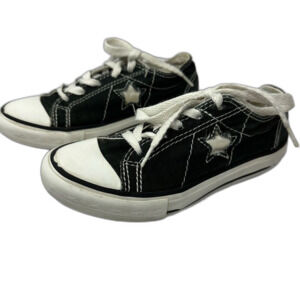 Converse Low Top All Stars Black and White Lace up Shoes - Unisex Kids Size 13